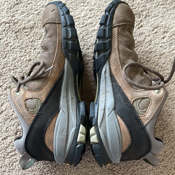 Vasque Mantra Women’s Hiking Shoe 8.5 Olive/Taupe Leather Trail Boot Vibram Sole - Picture 11 of 14